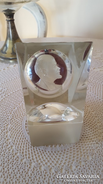 Special crystal glass desk decoration, paperweight with Lenin's portrait
