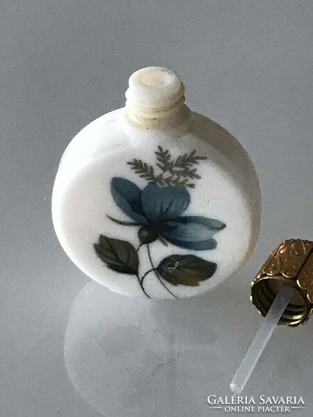 Mini perfume bottle, 5 cm high, 3.5 cm diameter