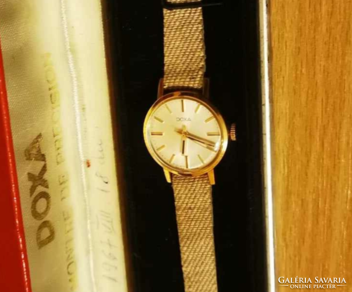 Doxa wristwatch in mint condition, with box