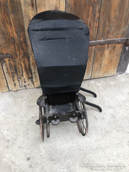 Old toy carriage