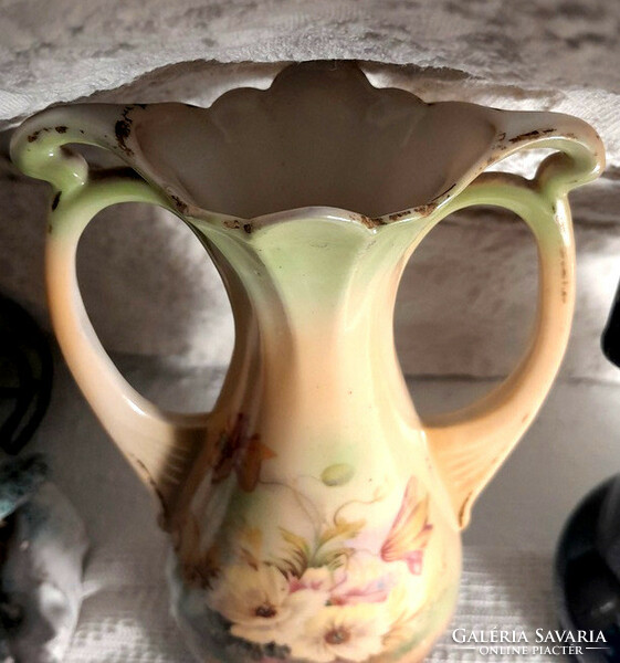 English majolica vase with handles - art&decoration