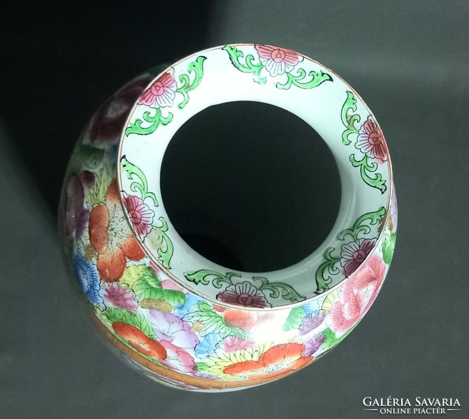 Huge Chinese vase negotiable design marked old