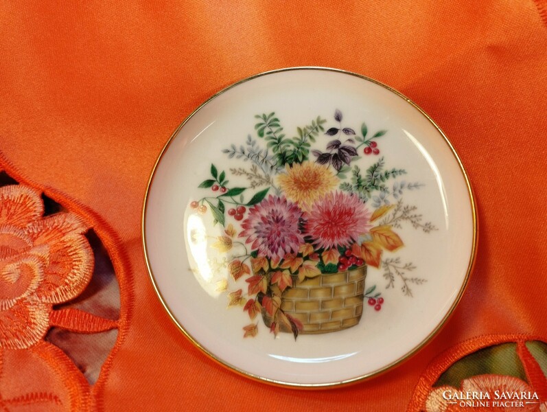 Kaiser porcelán virág mintás kicsi tál, tányér