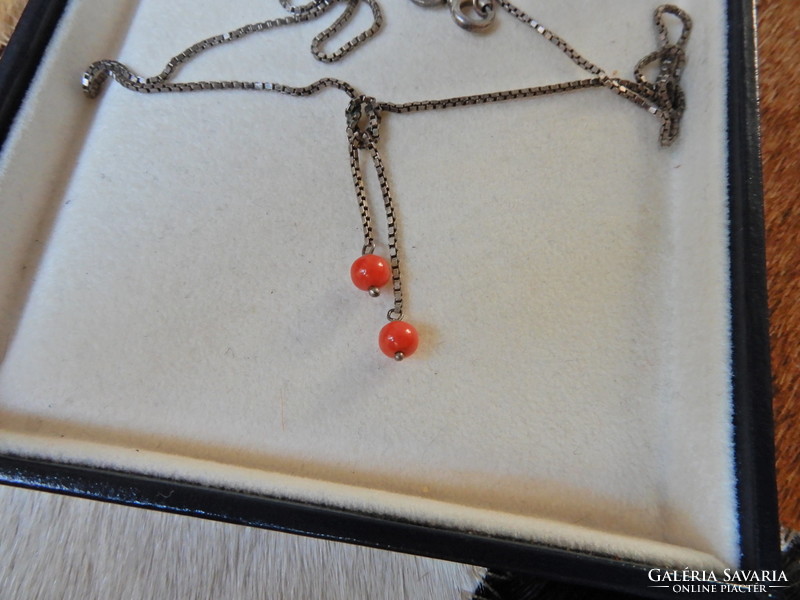 Old Italian thin silver necklace with coral beads