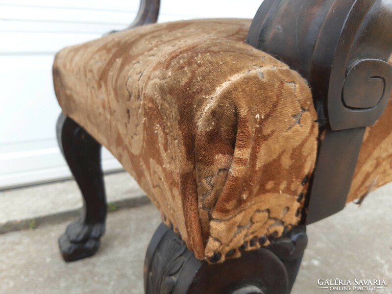 Neoreneszánsz stílusú karfás szék trónszén karosszék
