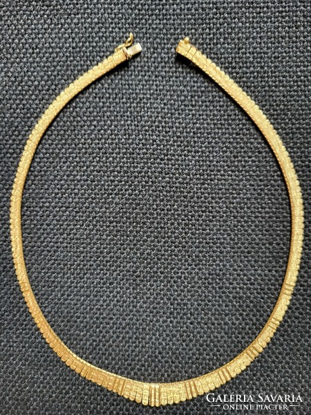 18 carat gold necklaces