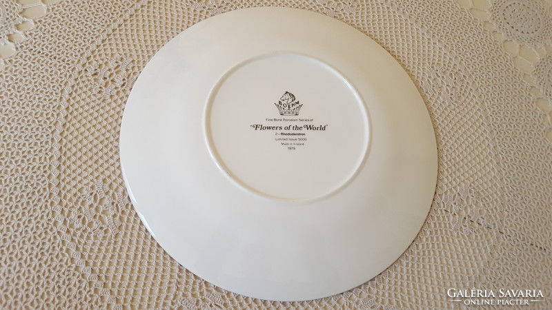 English bohemian bone china decorative plate, wall decoration 27cm.