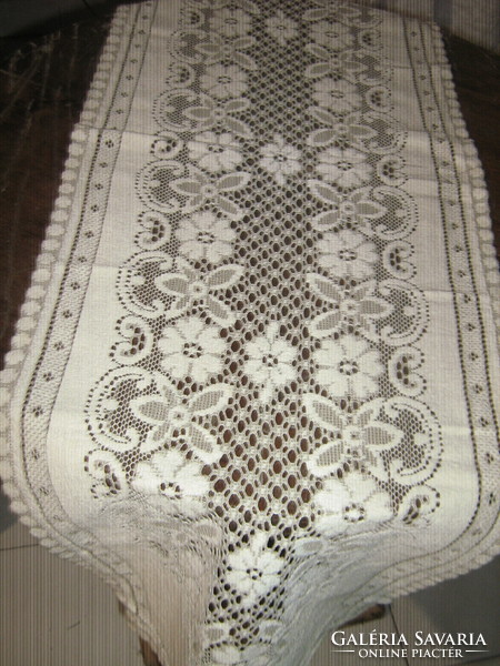 Beautiful openwork lace flower pattern tablecloth runner