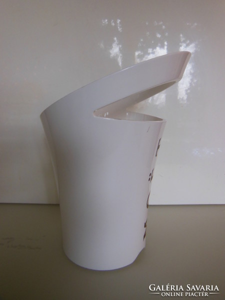 Champagne holder - new - 30 x 23 x 21 cm - French - a small piece at the bottom of the back was broken in the store