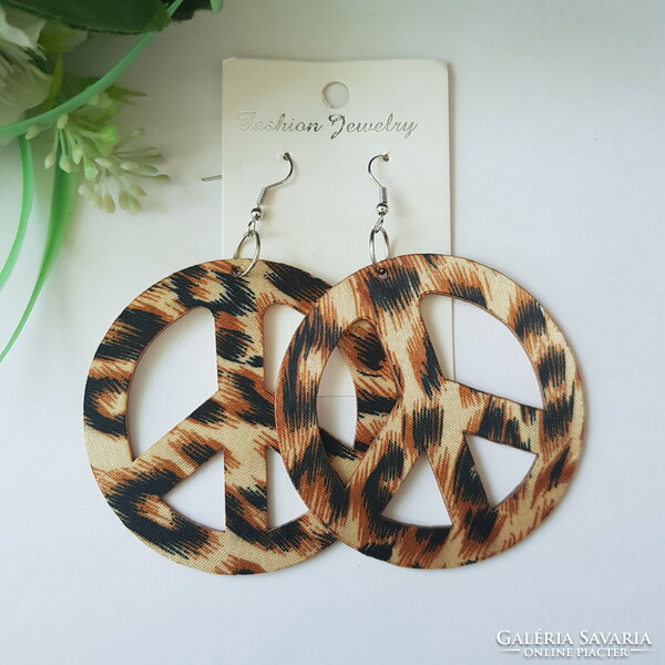 New, peace sign-shaped, panther-patterned earrings