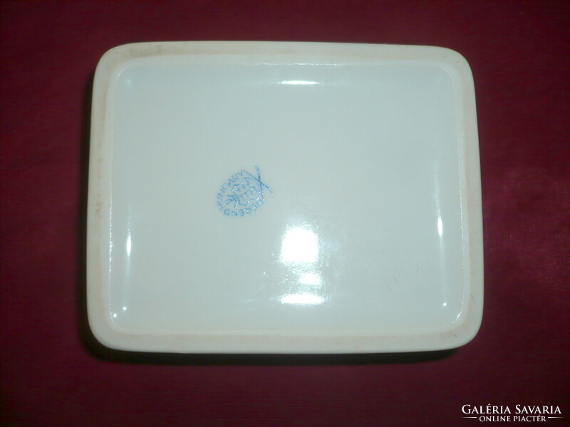 Viktória mintás Herendi porcelán bonbonier, téglalap alakú 10x8,5x4 cm.