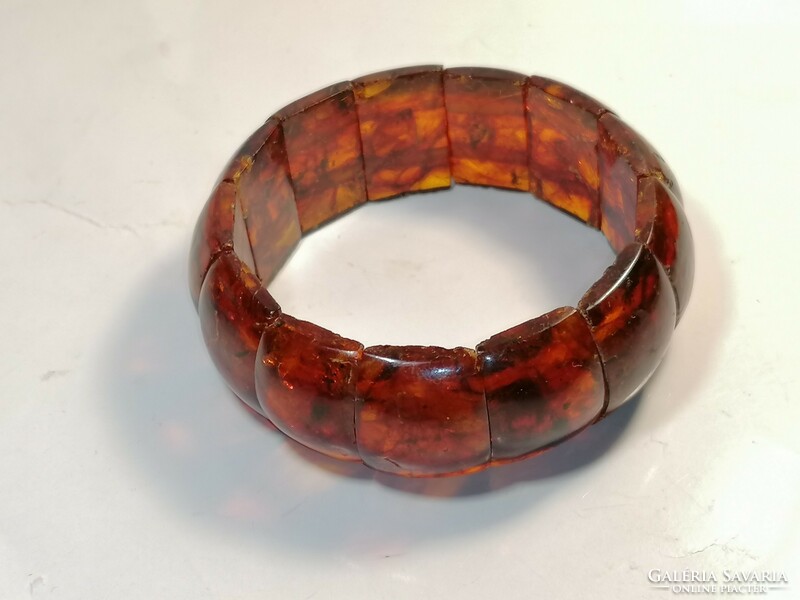 Amber bracelet (518)