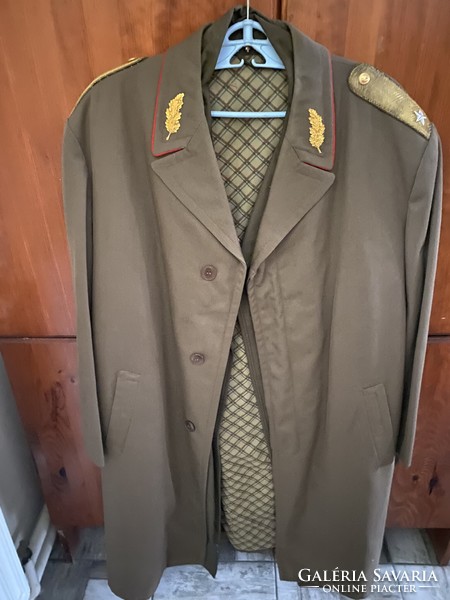 Major General's uniform for sale!! 4 jackets and 2 pants!