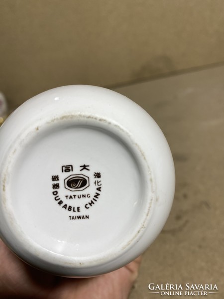 Taiwani porcelán szakés kiöntő, 6 x 14 cm-es. 2232