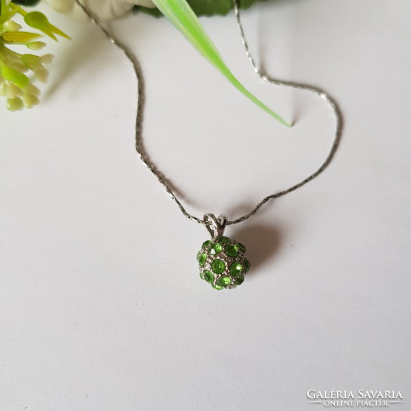 New spherical bijou necklace with green rhinestones