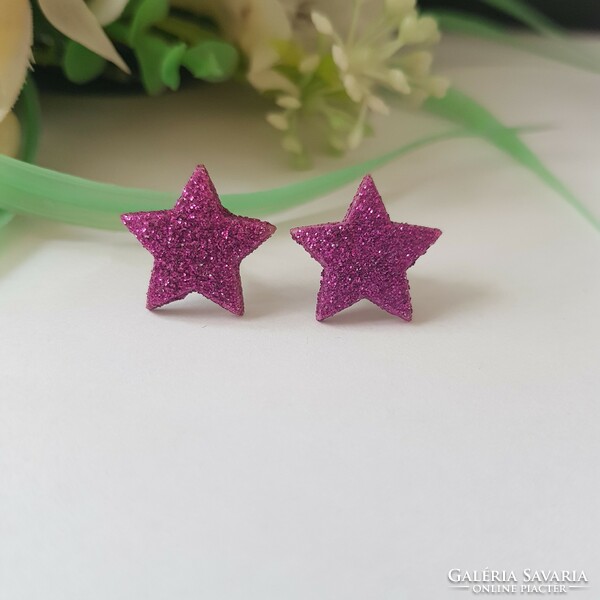 New, shiny purple star-shaped earrings, bijou