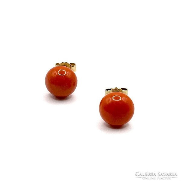 4824. Old studded coral earrings