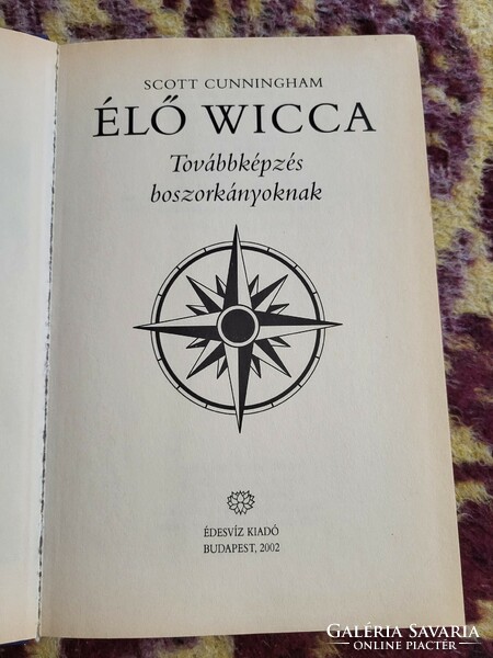 Scott Cunningham: Living Wicca (A Guide for Solo Practicing Witches)
