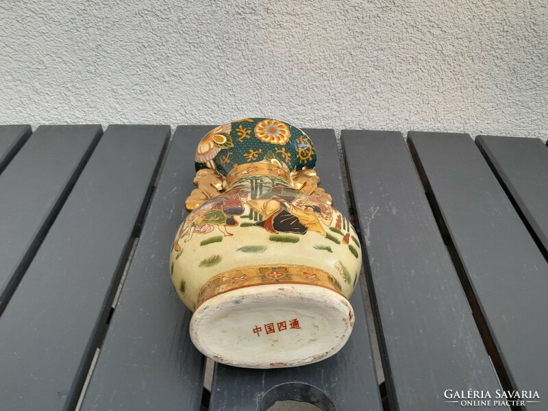 Beautiful old Chinese vase