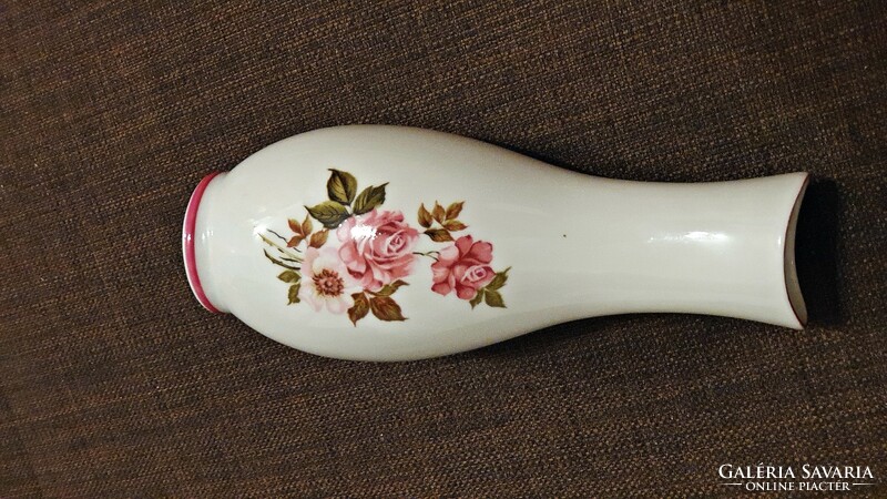 18 cm. magas, régi, Hollóházi porcelán váza.