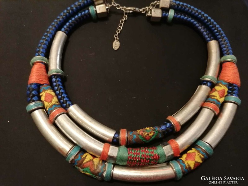 Custom zara collars