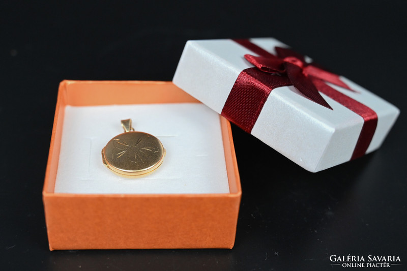 Wonderful, 14k gold photo pendant, pendant