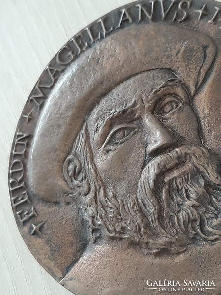 Ferdin magellanvs 1480 - 1521 bronze double-sided commemorative plaque 9.7 cm in its own box