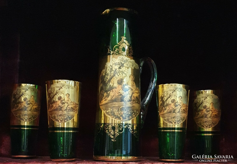 Elegant historical drink pourer and 4 glasses