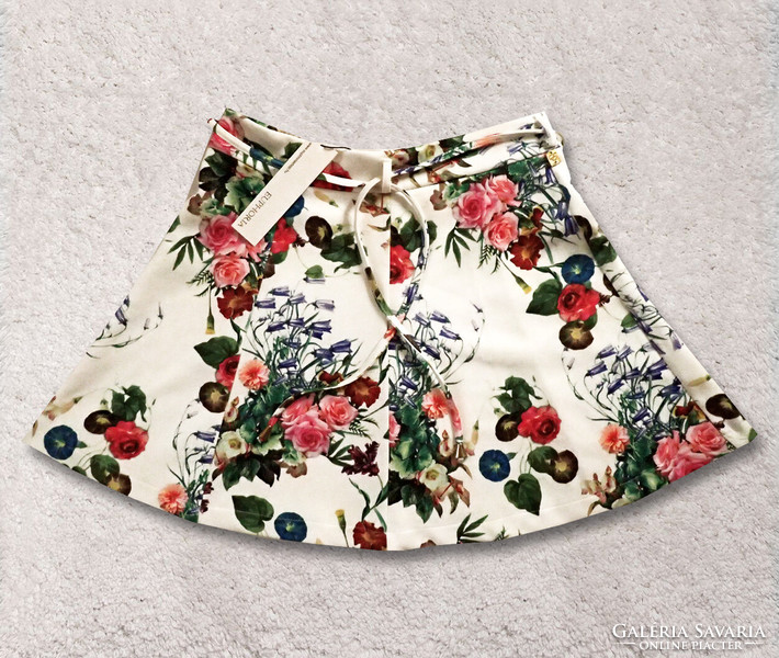 New, with tags, quality, euphoria brand, elastic, flexible material, floral skirt, size S