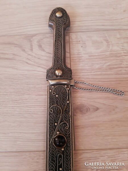 A beautiful, well-crafted Far Eastern dagger, kinjsal