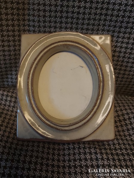 Glazed ceramic photo holder
