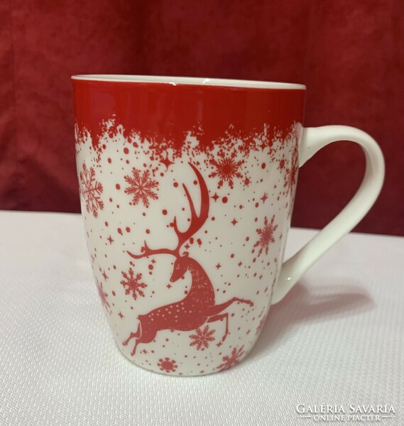 Red and white mug with deer snowflakes