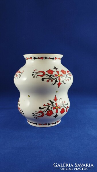 Zsolnay porcelán öblös váza