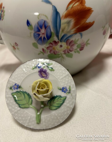 Virágmintás herendi teáskanna rózsa fogóval