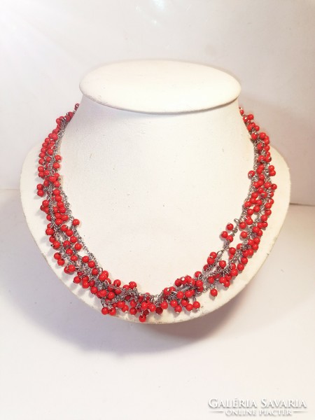 Red pearl necklace (419)