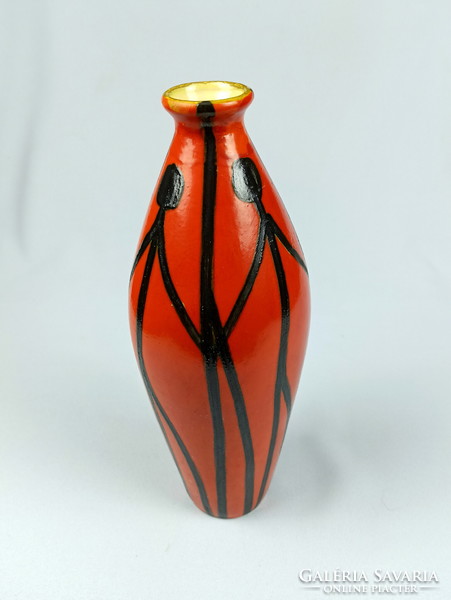 Az egyik legnépszerűbb art deco Tófej váza