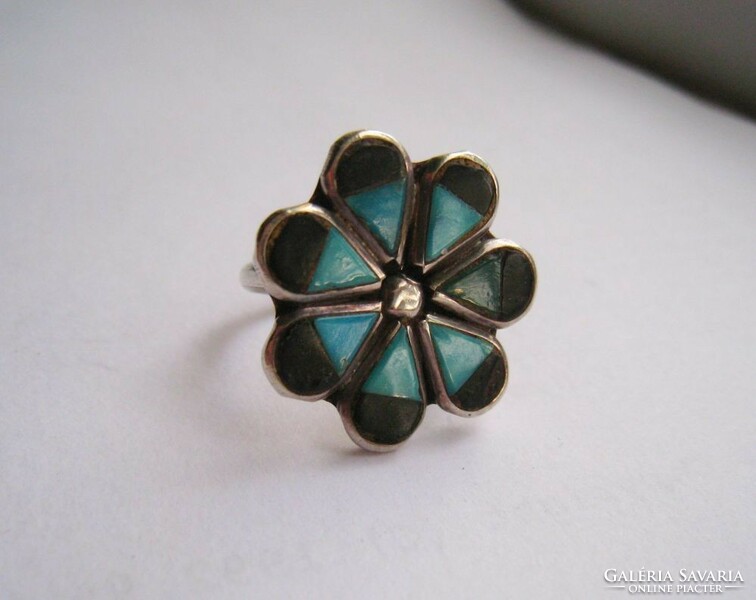 Turquoise and onyx stone flower silver ring, Indian handicraft
