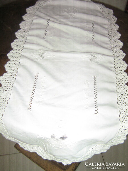 Beautiful azure embroidered crochet lace edged oval white tablecloth runner