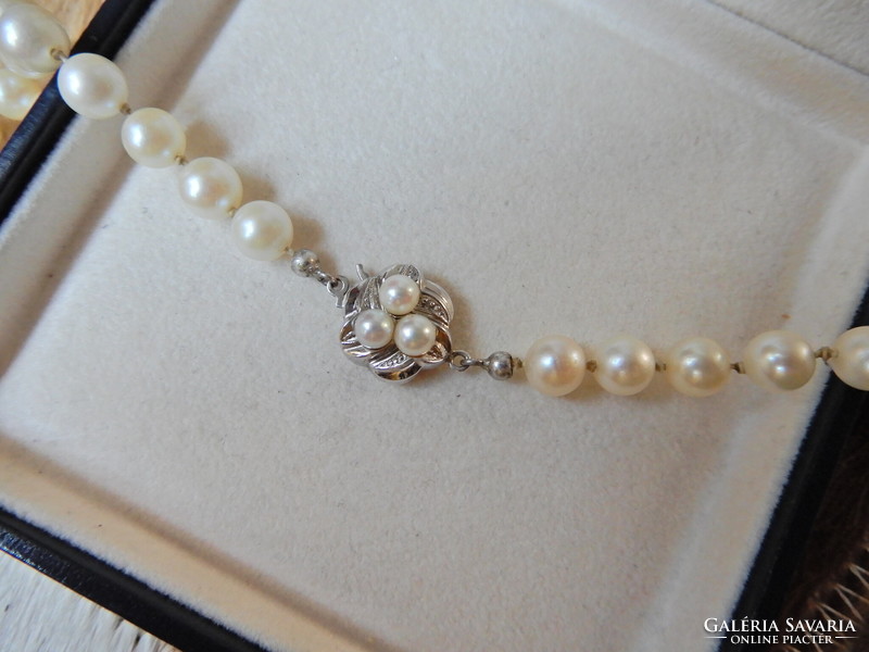 Genuine Akoya pearl string with 8K white and yellow gold clasp