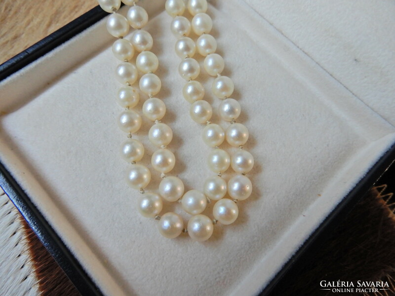 Genuine Akoya pearl string with 8K white and yellow gold clasp