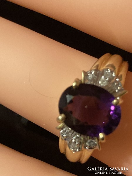 Dazzling 14k gold ring with diamonds and amethysts