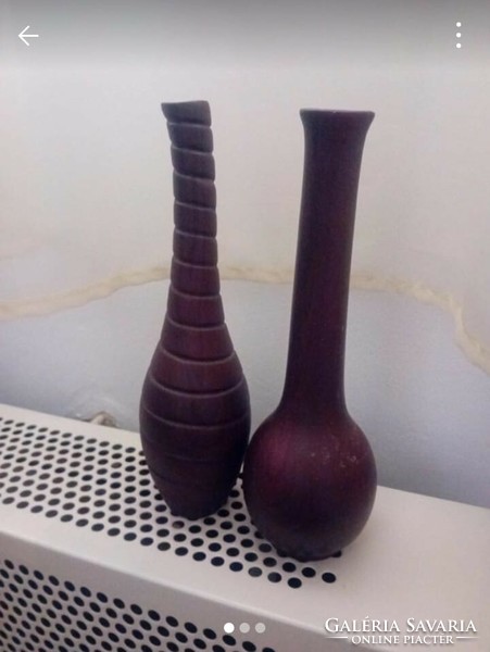 2 Art Deco vases