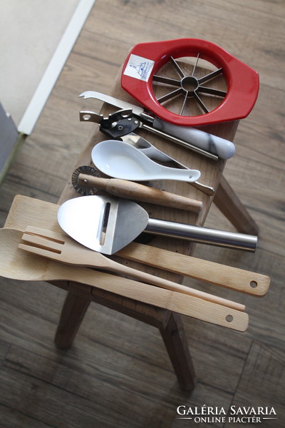 Kitchen tools, bamboo wooden spoons, can opener, apple slicer, etc. - in good condition