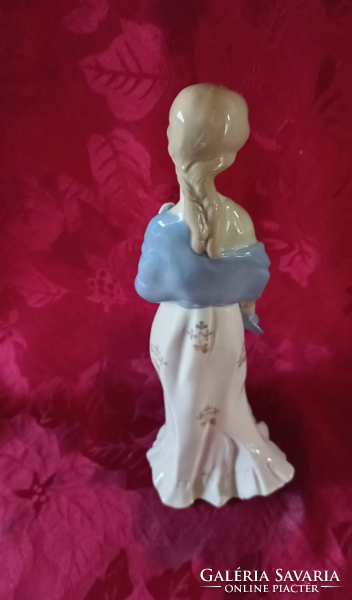 Precious porcelain woman with a blue scarf (26 cm.)