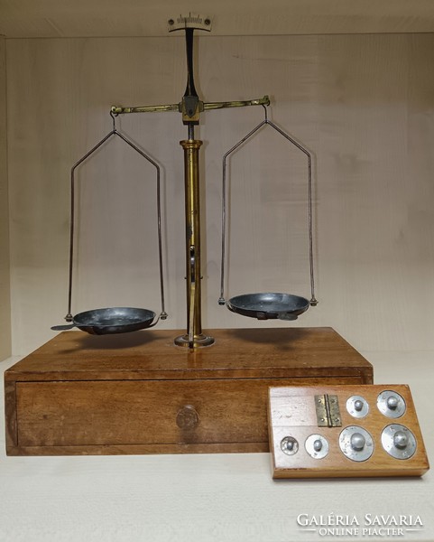 Branch pharmacy scales
