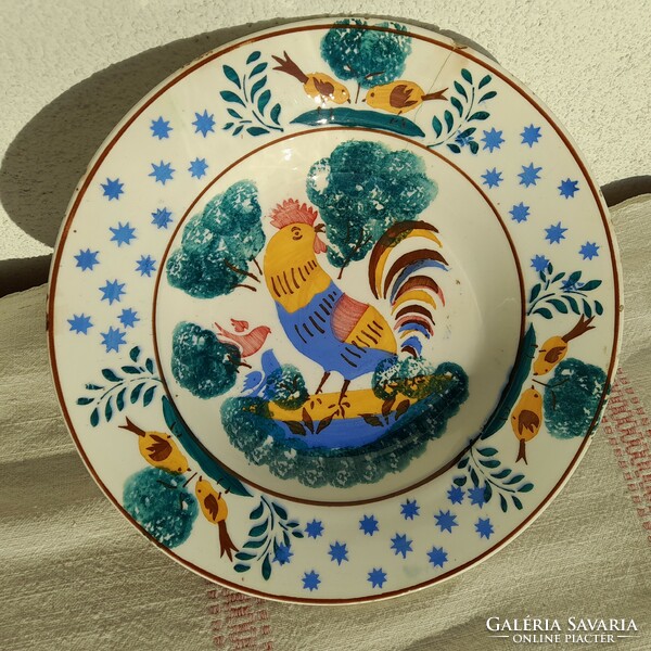 Antique raven house decorative wall plate with rooster