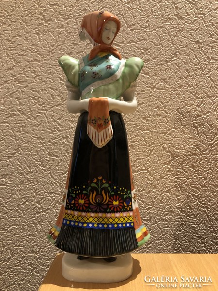 Hollóháza porcelain large size Hungarian girl in folk costume 29 cm-győr