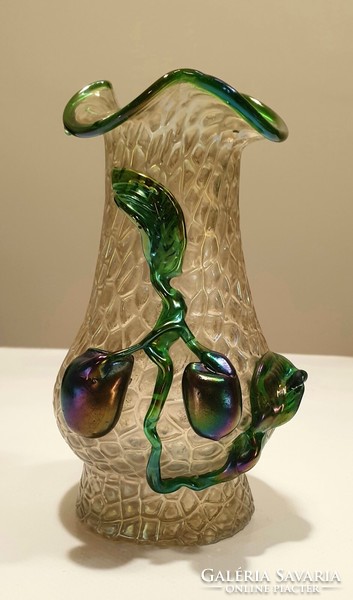 Secessionist wilhelm kralik iridescent vase