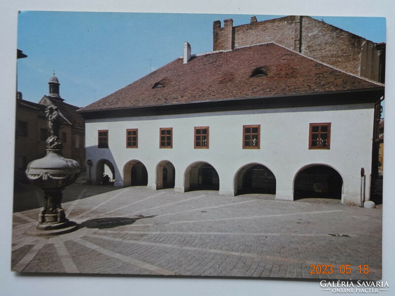 Régi képeslap: Sopron, Orsolya tér, Lábasház (1986)