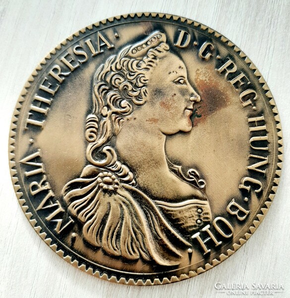 Maria Theresia  arany ducat és Frid . D . G . Rex érméje emlék réz plaketten párban 8 cm